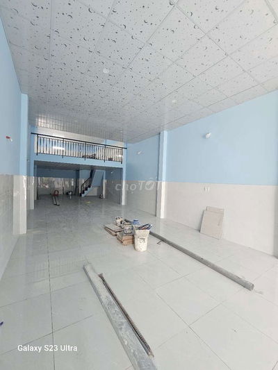 Nhà mới, giá thương lượng, trêt trống suốt phù hợp kho, SX, trưng bày