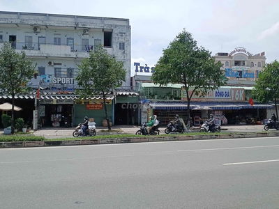 phòng trọ ngay mặt tiền phạm văn Đồng