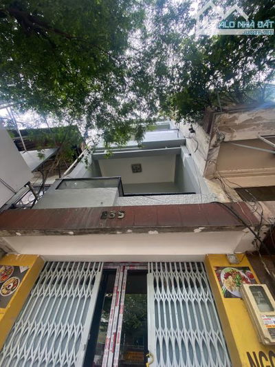 Cho thuê nhà 2MT trước sau - ĐC: 235 Trường Chinh. P12 TB (DT: 3.6x16m - NH: 4m) 2 lầu