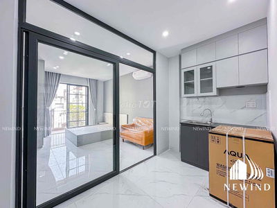 1PN TÁCH BẾP BAN CÔNG TRUNG TÂM QUẬN 7. GẦN LOTTE, CRESENT MALL, SC VV