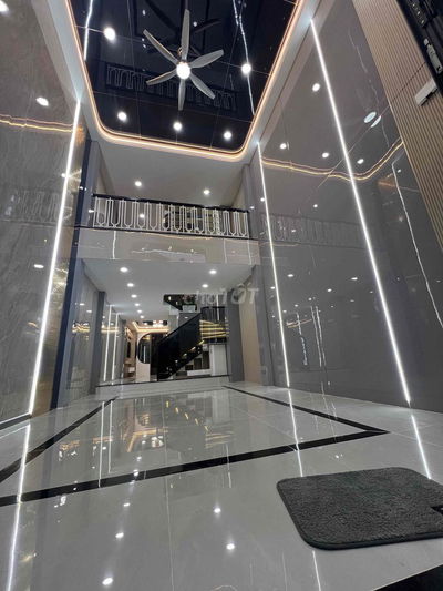 Nhà phố đẹp lung linh - Thang máy - 4x20m 5 tầng đường 8m Hà Huy Giáp