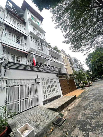 Bán nhà 5 tầng đường 12m đang làm CHDV cod thu nhập sẵn kế Dương Q Hàm