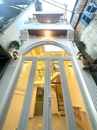 Nhà đẹp 3 tầng – Khánh hội – SHR – Ko QH - chỉ 2,94 tỉ.