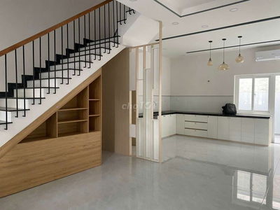 Cho thuê Nhà phố Mega Village Khang Điền, 80m2, 4PN, 3WC, trục chính