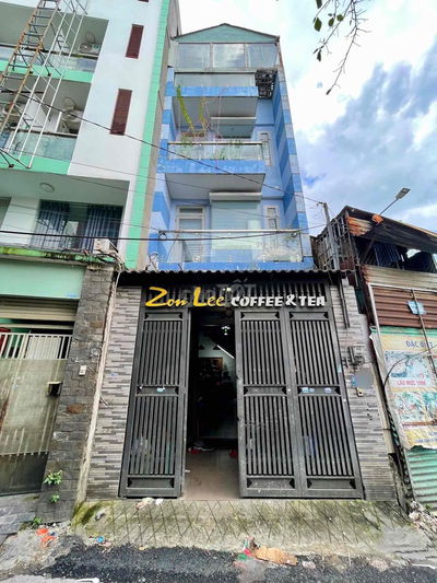 NHÀ ĐÚC ĐẸP hẻm 5m 688 Tân Kỳ Tân Quý DT:4x10 ( 2 Lầu ST ) Giá:4tỷ950