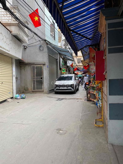 MẶT NGÕ Ô TÔ, KINH DOANH SẦM UẤT