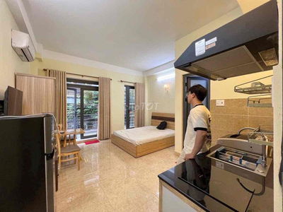 Cho Thuê Studio quận 10 - Thang máy nhà xe - hẻm yên tĩnh - Rộng 35m2