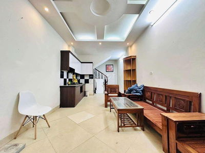 Cho thuê nhà ngõ 9 Võ Chí Công - 35m²x5 tầng, 3PN