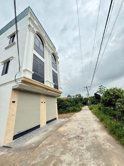 Căn nhà 42m² xây mới 3 tầng  ngõ thông  giá chỉ 3.85 tỷ tại Thuỵ Hương