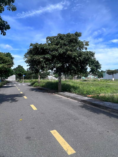 Bán đất đẹp tại KDC An Viễn. DT 100m2, sổ sẵn. MT kinh doanh buôn bán