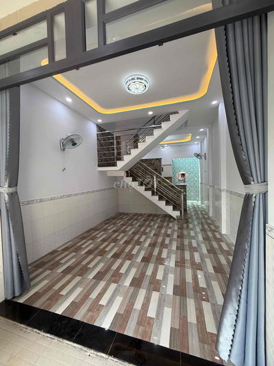 Nhà 1 trệt 1 lầu 4 x 12 có 2PN đường TTT16  sát Trịnh Thị Miếng