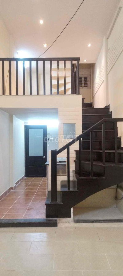 nhà 3 PHÒNG NGỦ 3x12 Cách MẠNG Tháng 8. hẻm thông