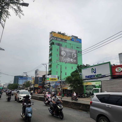 Phòng đẹp như Khách Sạn, nhà mới xây, 20m2, sát PMH, mặt tiền đường,