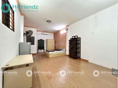 PHÒNG STUDIO CỬA SỔ - RỘNG 35m2 - GẦN SÂN BAY