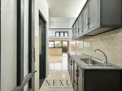 khai trương căn hộ duplex ban công cửa sổ trời gần đh Văn Lang