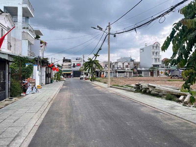 bán đất đường thông có vỉa hè thạnh xuân 24