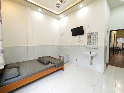 PHÒNG TRỌ THÁNG CAO CẤP – CÔNG VIÊN HÙNG VƯƠNG, GIÁ CHỈ 2,5TR