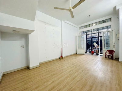 🏡 SIÊU PHẨM XÔ VIẾT NGHỆ TĨNH | 60m² – 3 TẦNG – MẶT TIỀN HẺM D2💰