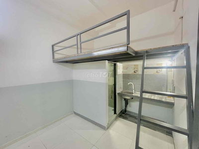 🔥PHÒNG GÁC GIÁ RẺ_CÓ MÁY LẠNH_GẦN NGÃ TƯ PHÚ NHUẬN_CV GIA ĐỊNH🏡