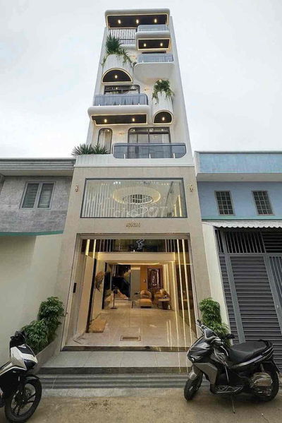 BÁN NHÀ THANG MÁY- XE HƠI NGỦ TRONG NHÀ- TRUNG TÂM GÒ VẤP