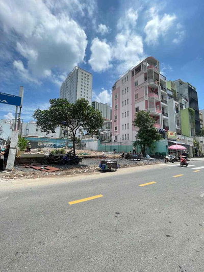 Quận 1 DT: 20x50m2 góc 2MT đất vuông vức cho thuê 250tr ưu tiên HĐ 10