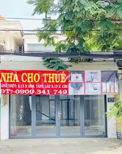 Nhà mặt tiền đường Nguyễn Bình