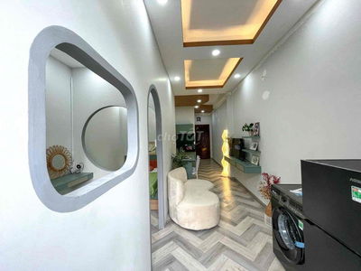 CH 2PN Full nội thất - Mới 100% ngay ngã tư Bảy Hiền