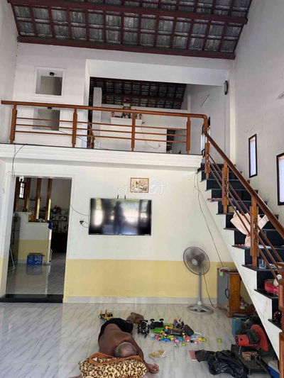 SỤP HẦM ! HÔI AN NHÀ LƯNG ĐUC 140M NGAN 7M , ĐG 9.5M GIA CHI 3T35