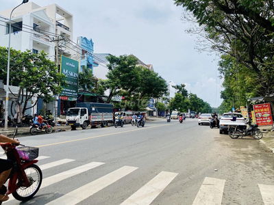 bán nhà DT 6M X 16M XD KIỂU BIỆT THỰ VILA, XÂY TÂM HUYẾT CỦA CHỦ NHÀ