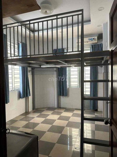 Còn Trống Sẵn 1 Phòng Duplex Ban Công Máy Giặt Giêng Ngay Quận 10