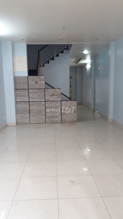 Cho thuê nhà khu Bông Sao, P.5, Q.8. (Gần bến xe).