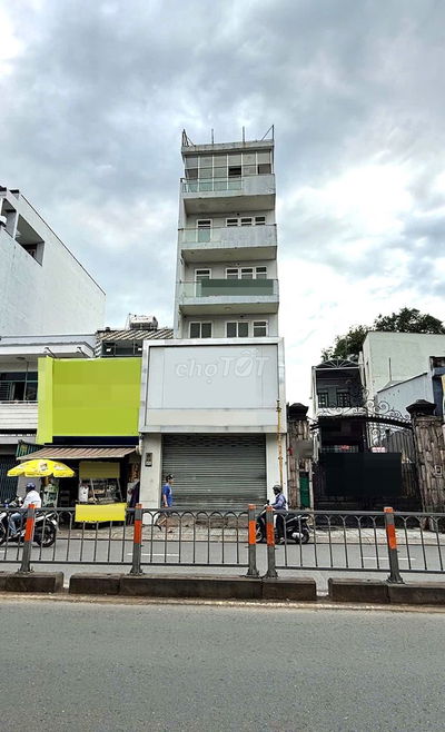 Mặt Tiền Phan Văn Trị 5,5mX13m 5 Lầu Thang Máy Giá Chỉ 30 Triệu.