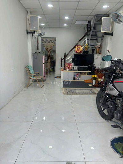 Nhà sổ chung 2 căn mặt tiền tx46 3,5x10 1 lầu 2pn 1 wc đường nhựa 8m