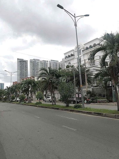 Biệt Thự Mini Lên Sóng• Phú Thuận• Q7• Nhà Đẹp• 128m2 (7x17.5)• 6PN