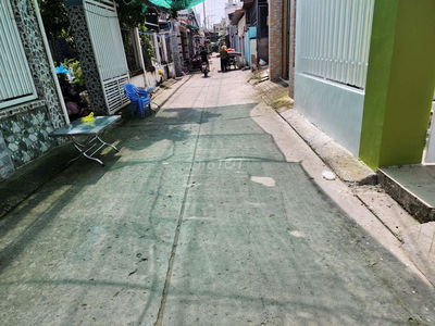 NHÀ CẤP 4 105,5M2 CÓ GÁC MỚI TINH HẺM XE HƠI GẦN KHO C Đ ĐÀO T NGUYÊN