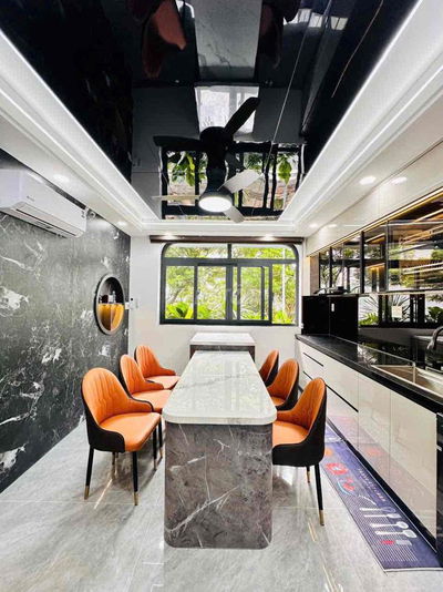 BÁN NHÀ 5 LẦU MỚI NGAY VẠN PHÚC CITY