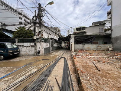 BÁN LÔ ĐẤT ĐẸP NGANG 5m8 HẺM  OTO ĐUA NGAY TTTP NHA TRANG.