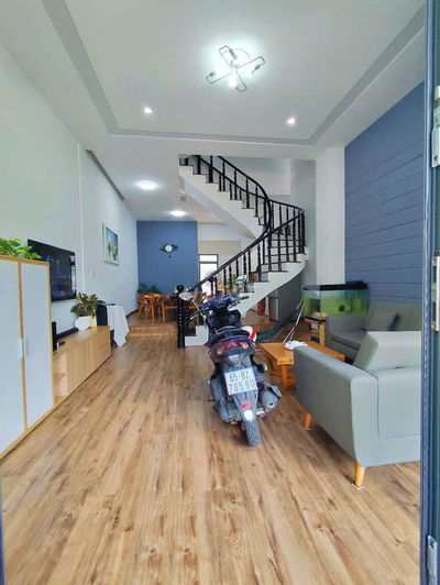 CG BÁN NHÀ TRỆT 2 LẦU MẶT TIỀN ĐƯỜNG B4 - KDC HƯNG PHÚ 1
