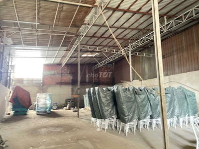 CHO THUÊ KHO XƯỞNG 300M2, TẢI CẨU LỚN, ĐIỆN 3PHA, GIÁ 18TR