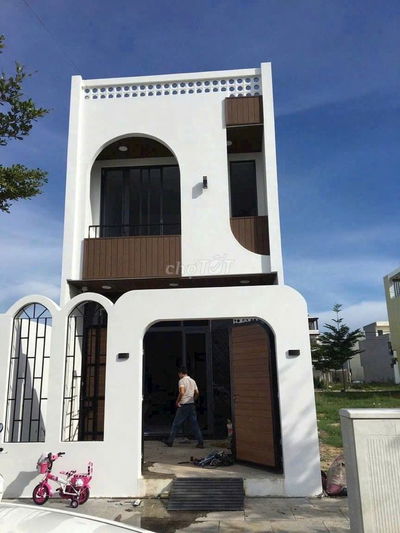 Chủ Giảm 200tr!! Còn 1,980 tỷ Bán Nhà Lầu xây mới Gần KDL Bửu Long