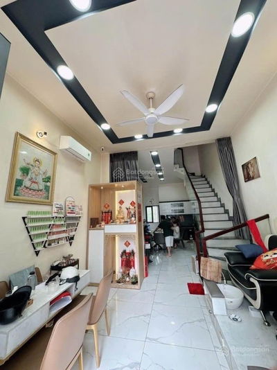 Sốc!! Nhà Huỳnh Văn Bánh, PN - DT 55,1m2 - Giá 3tỷ150, đang có HĐ thuê sẵn 12tr/th, sổ hồng riêng