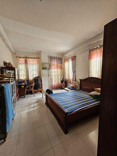 nhà mặt tiền đường Q5, diện tích 60m2, 5 phòng ngủ