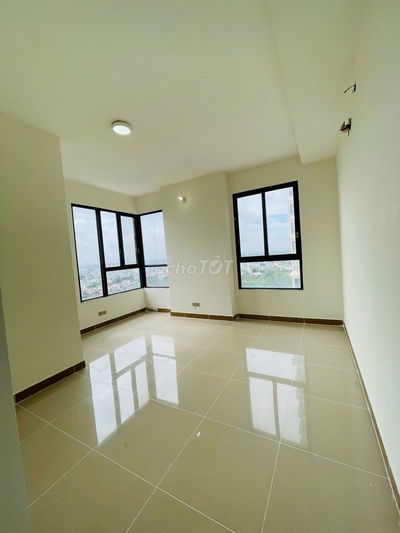 Bán căn  view sông Đông Nam 3pn-4wc, giá 3 tỷ 800 triệu, đã trừ 5% sổ