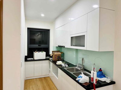 cc cần ra đi gấp căn hộ full nội thất dọn vào ở ngay trung tâm