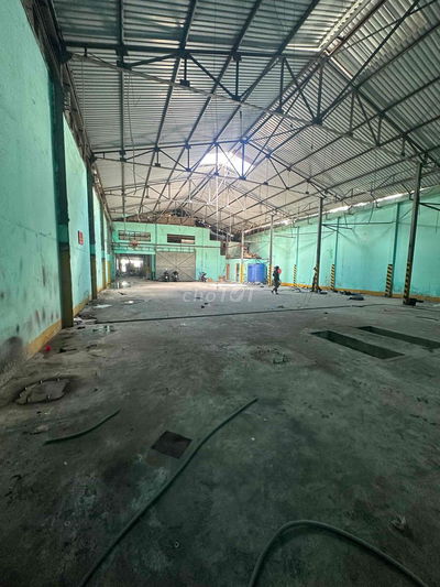 Cho thuê GẤP kho xưởng 700m2 giá RẺ đường Tô Hiệu