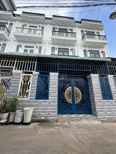 🏡 Bán nhà 2 lầu + sân thượng, trung tâm Cần Giuộc – Long An, giá tốt