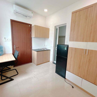 phòng thoáng mát yên tĩnh sạch sẽ gần cầu Tham Lương có thang máy