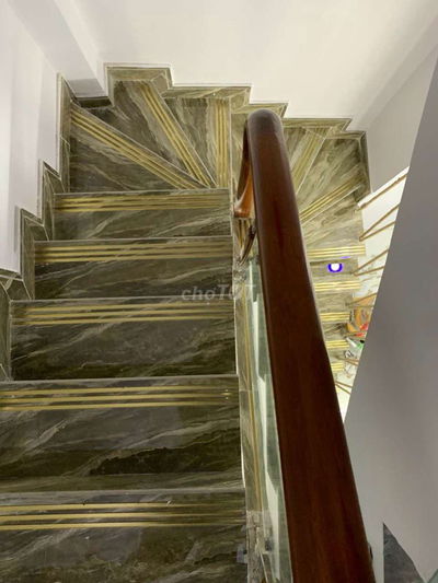 Căn góc 2 mặt tiền giá rẻ Lý Thái Tổ, P1,Q3 giá 14tr