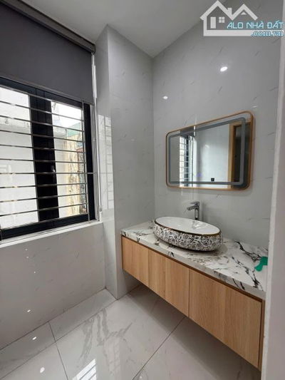 NHÀ ĐẸP Ở NGAY ĐÓN TẾT - 3 TẦNG 3 MÊ MP HOÀ CƯỜNG - NGAY CỤM XÔ VIẾT NGHỆ TĨNH, NÚI THÀNH