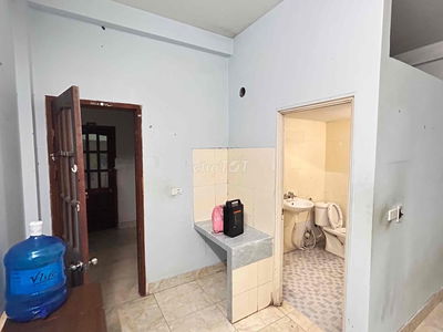 Cần cho thuê phòng trọ 25m2 , đủ wifi, vệ sinh khép kín, an ninh tốt